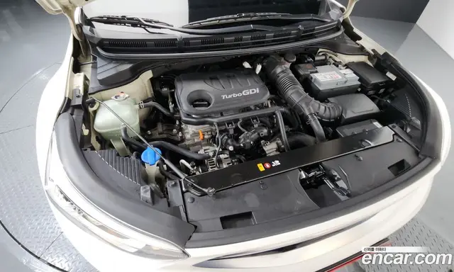 Kia Stonic 2018 1.0 автомат (гидро), миниатюра 6