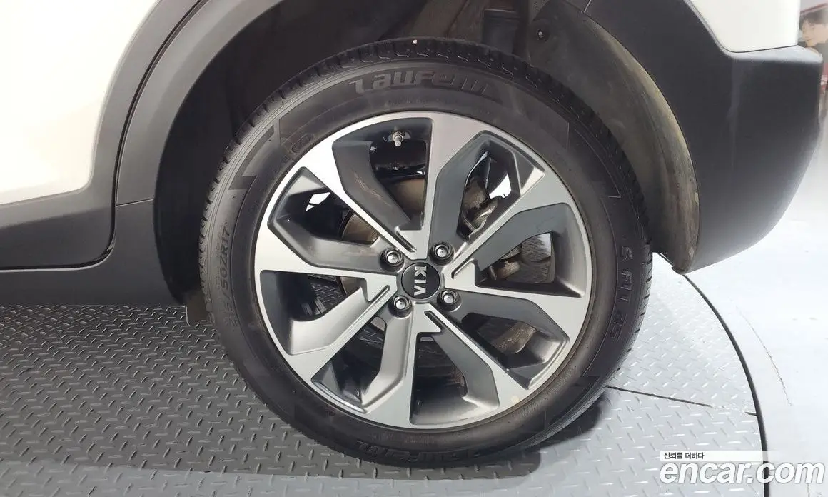 Kia Stonic 2018 1.0 автомат (гидро), фото 7