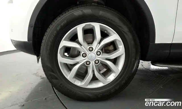Land Rover Discovery 2019 2.0 автомат (гидро), миниатюра 5 Land Rover Discovery 2019 2.0 автомат (гидро), миниатюра 5