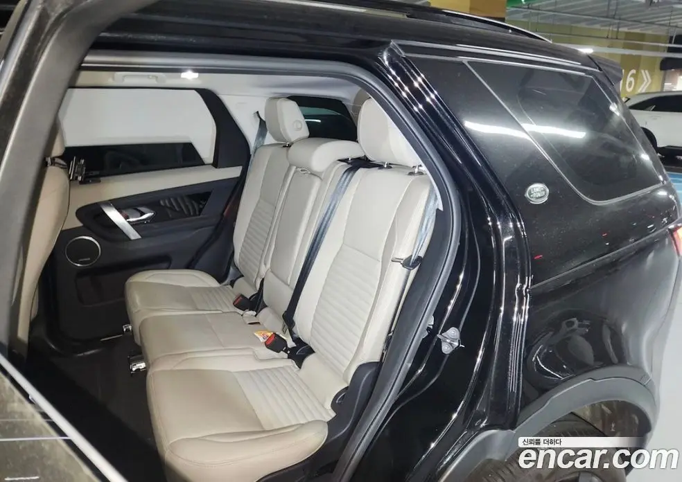 Land Rover Discovery Sport 2023 2.0 автомат (гидро), фото 10