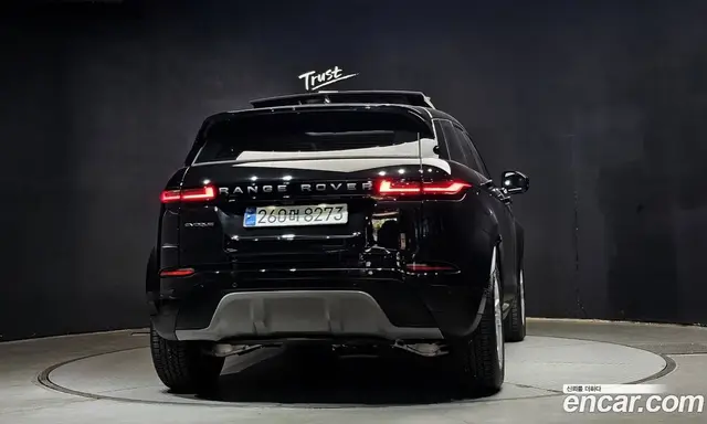 Land Rover Range Rover Evoque 2025 2.0 автомат (гидро), миниатюра 4 Land Rover Range Rover Evoque 2025 2.0 автомат (гидро), миниатюра 4