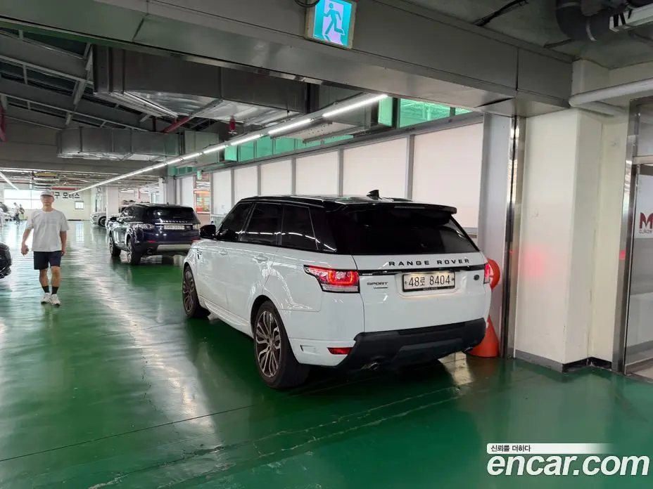 Land Rover Range Rover Sport 2017 3.0 автомат (гидро), фото 4