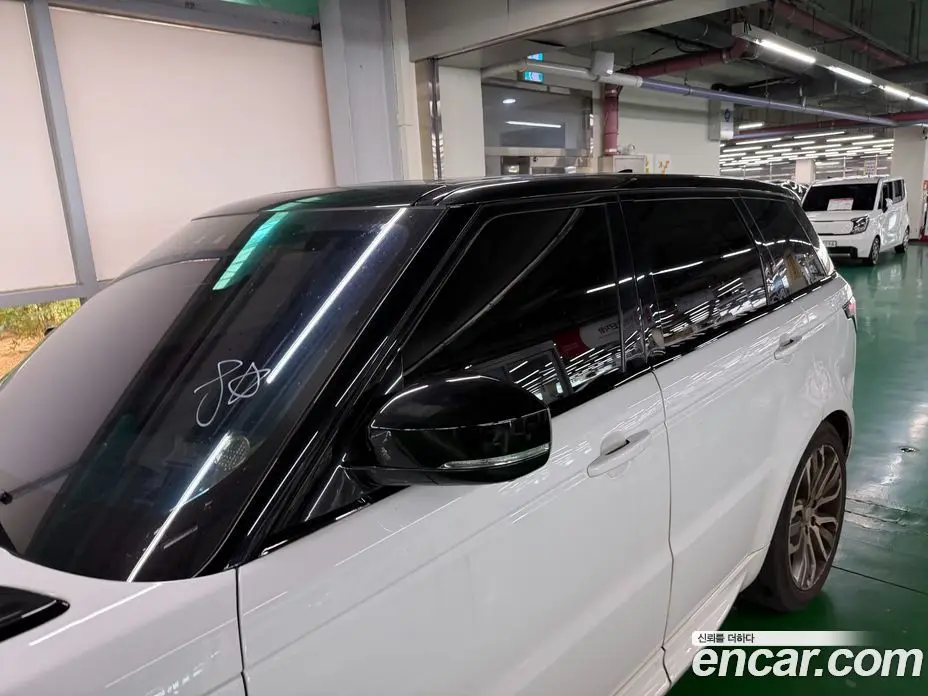 Land Rover Range Rover Sport 2017 3.0 автомат (гидро), фото 6