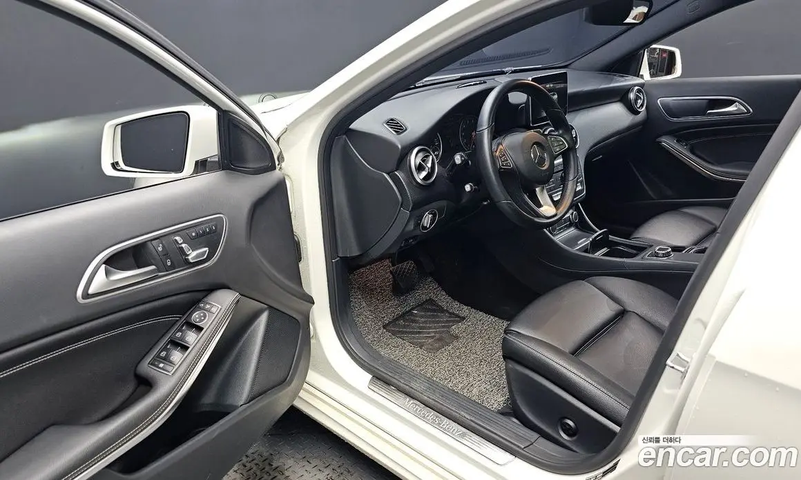 Mercedes-Benz A-Class 2016 1.6 автомат (гидро), фото 10