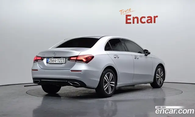 Mercedes-Benz A-Class 2022 2.0 автомат (гидро), миниатюра 2