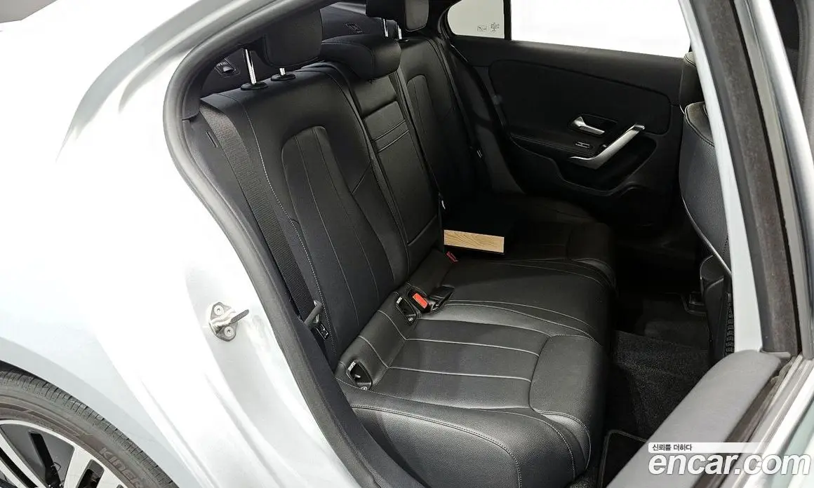 Mercedes-Benz A-Class 2022 2.0 автомат (гидро), фото 12