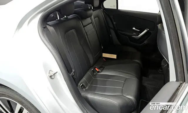 Mercedes-Benz A-Class 2022 2.0 автомат (гидро), миниатюра 12