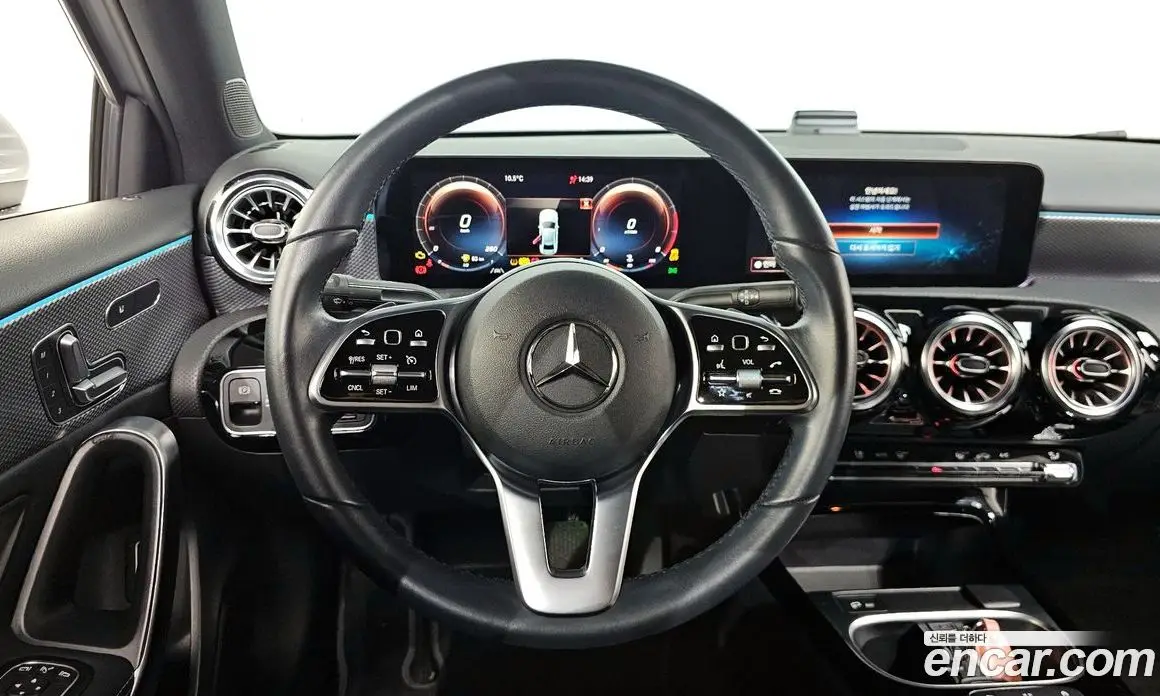 Mercedes-Benz A-Class 2022 2.0 автомат (гидро), фото 13