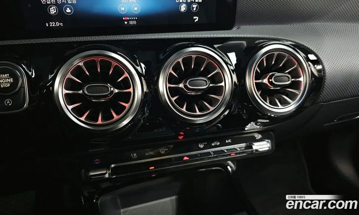 Mercedes-Benz A-Class 2022 2.0 автомат (гидро), фото 17