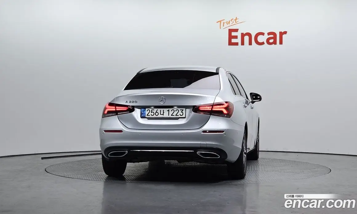 Mercedes-Benz A-Class 2022 2.0 автомат (гидро), фото 4