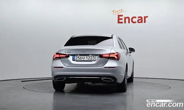 Mercedes-Benz A-Class 2022 2.0 автомат (гидро), миниатюра 4