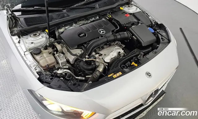 Mercedes-Benz A-Class 2022 2.0 автомат (гидро), миниатюра 6