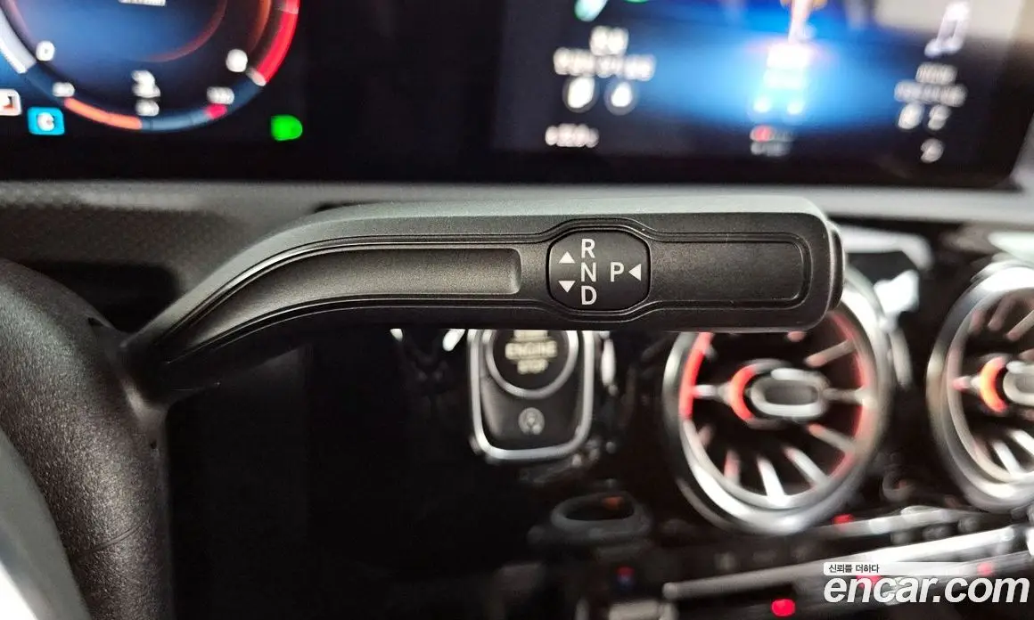 Mercedes-Benz A-Class 2022 2.0 автомат (гидро), фото 9