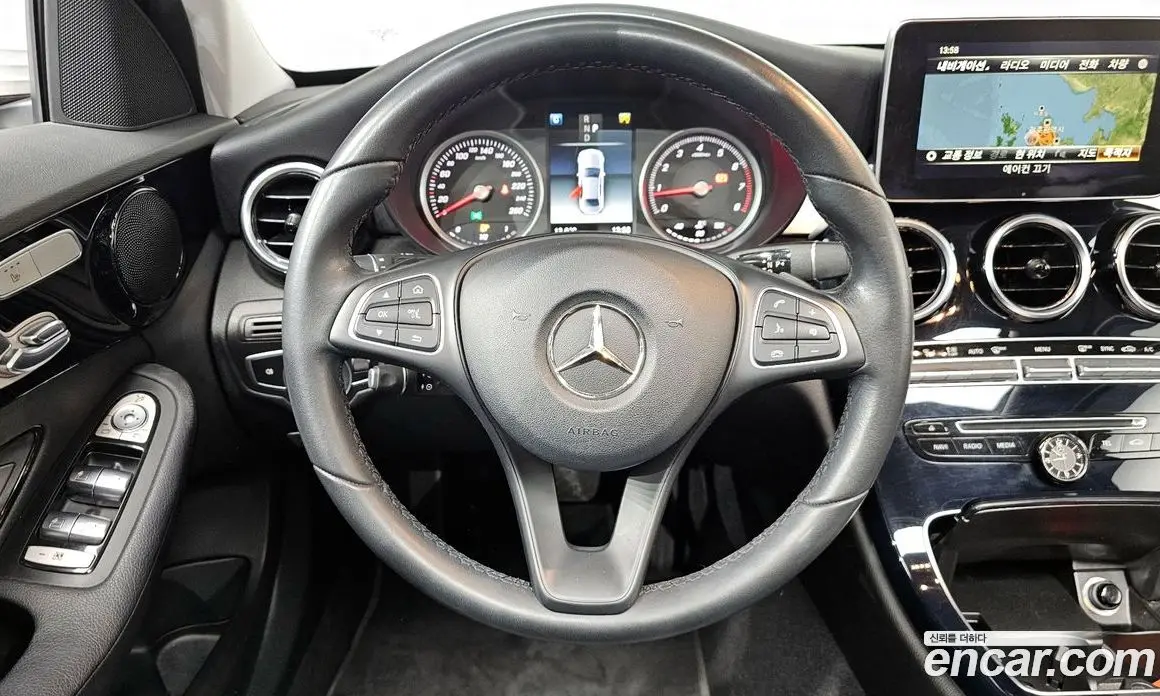 Mercedes-Benz C-Class 2018 2.0 автомат (гидро), фото 14