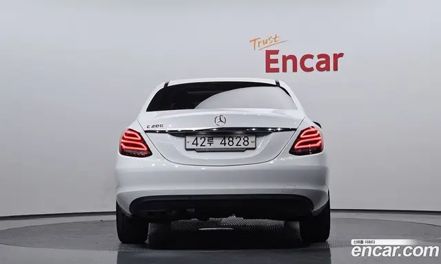 Mercedes-Benz C-Class 2018 2.0 автомат (гидро), миниатюра 4