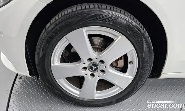 Mercedes-Benz C-Class 2018 2.0 автомат (гидро), миниатюра 5