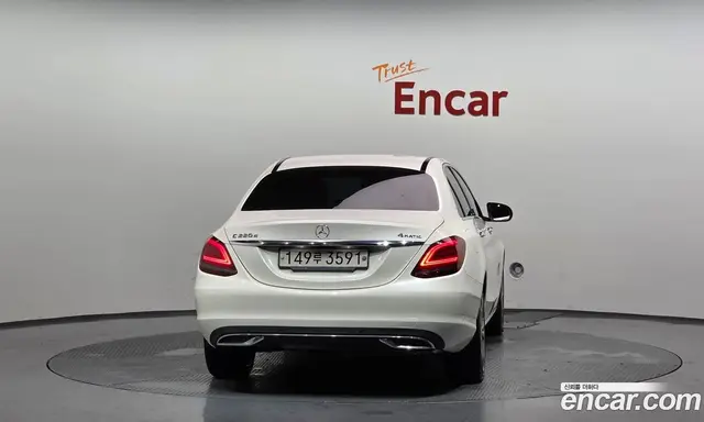 Mercedes-Benz C-Class 2020 1.9 автомат (гидро), миниатюра 4