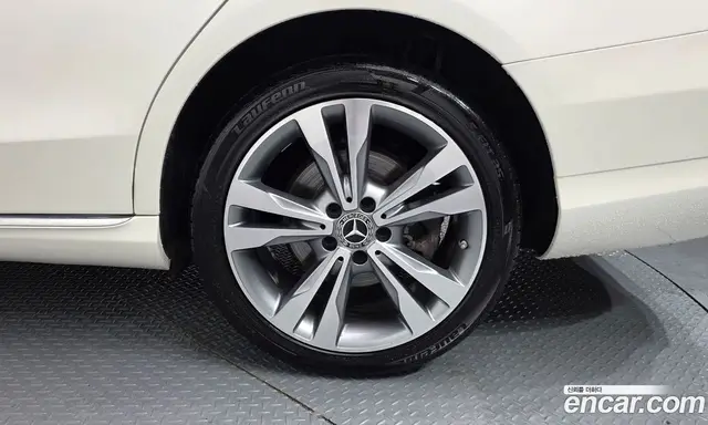 Mercedes-Benz C-Class 2020 1.9 автомат (гидро), миниатюра 7