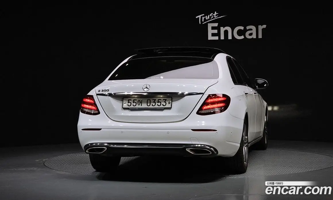Mercedes-Benz E-Class 2016 2.0 автомат (гидро), фото 4
