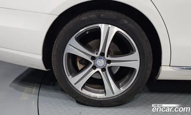 Mercedes-Benz E-Class 2016 2.0 автомат (гидро), миниатюра 5