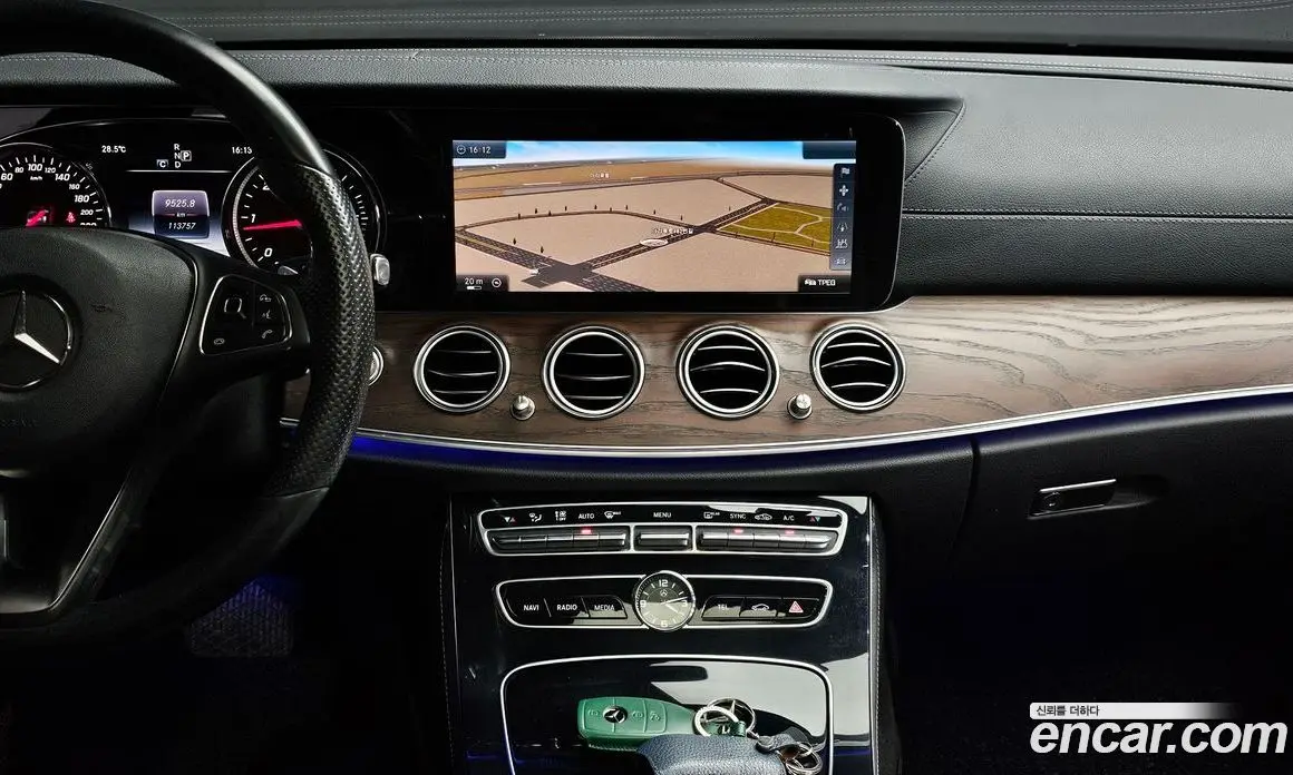 Mercedes-Benz E-Class 2016 1.9 автомат (гидро), фото 15