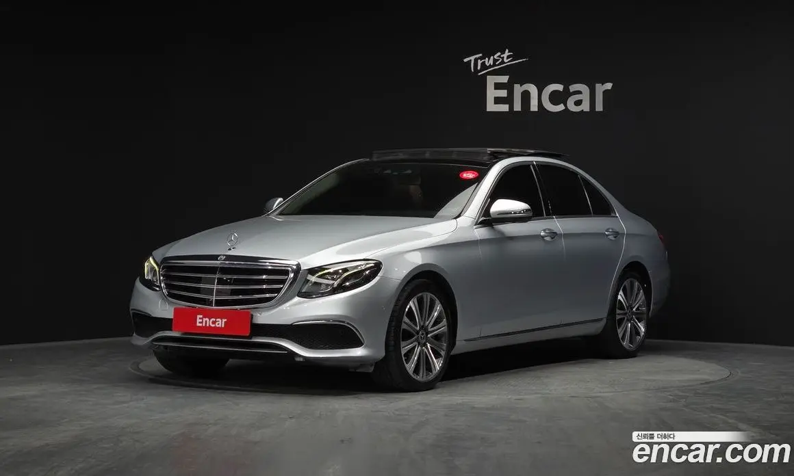 Mercedes-Benz E-Class 2017 3.0 автомат (гидро), фото 1 Mercedes-Benz E-Class 2017 3.0 автомат (гидро), фото 1