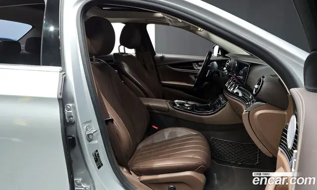Mercedes-Benz E-Class 2017 3.0 автомат (гидро), миниатюра 10 Mercedes-Benz E-Class 2017 3.0 автомат (гидро), миниатюра 10