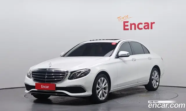Mercedes-Benz E-Class 2017 1.9 автомат (гидро), миниатюра 1