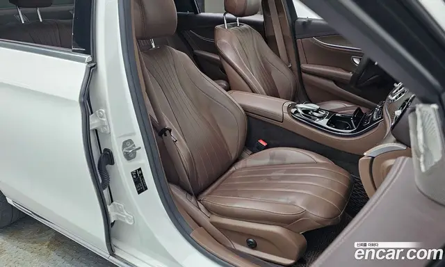Mercedes-Benz E-Class 2017 1.9 автомат (гидро), миниатюра 11