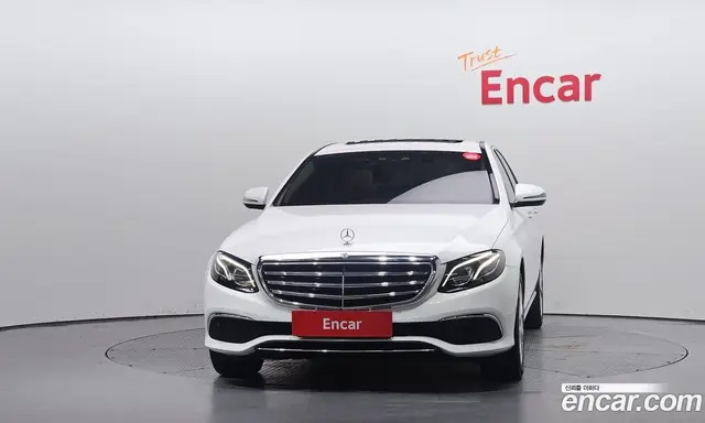 Mercedes-Benz E-Class 2017 1.9 автомат (гидро), миниатюра 3