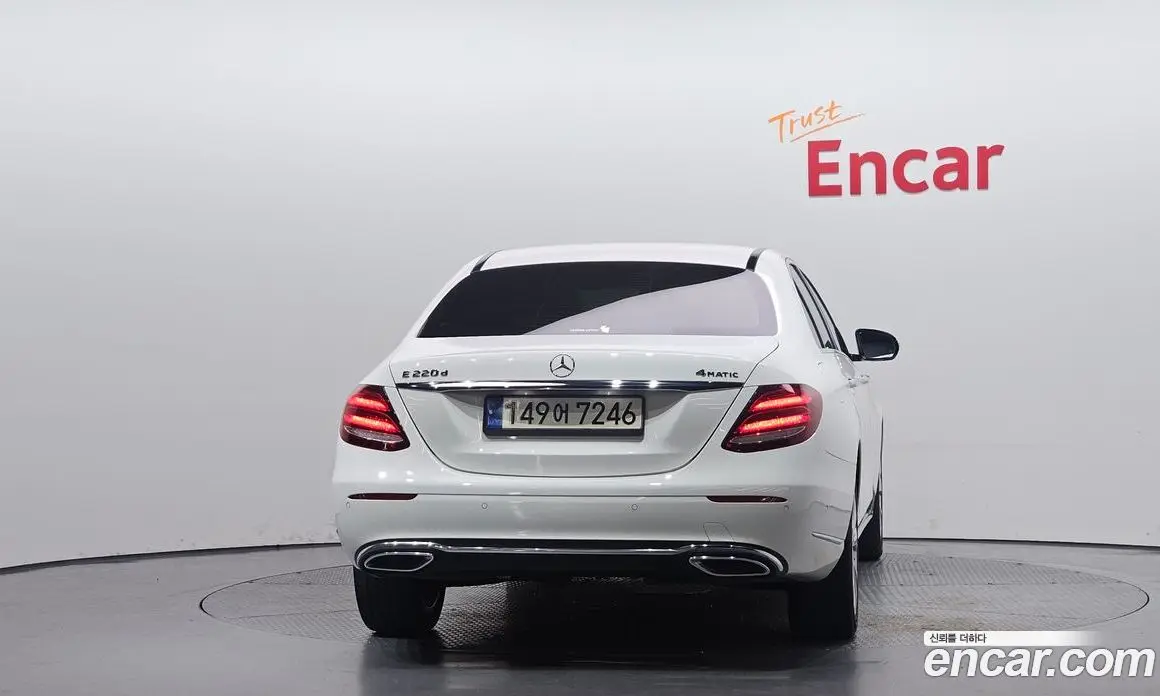 Mercedes-Benz E-Class 2017 1.9 автомат (гидро), фото 4