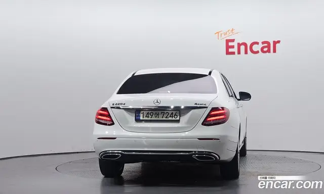 Mercedes-Benz E-Class 2017 1.9 автомат (гидро), миниатюра 4