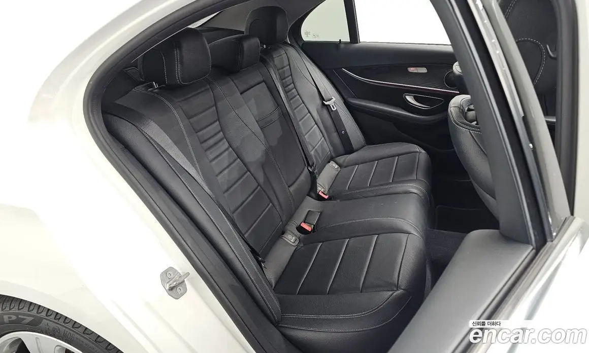 Mercedes-Benz E-Class 2017 2.0 автомат (гидро), фото 17
