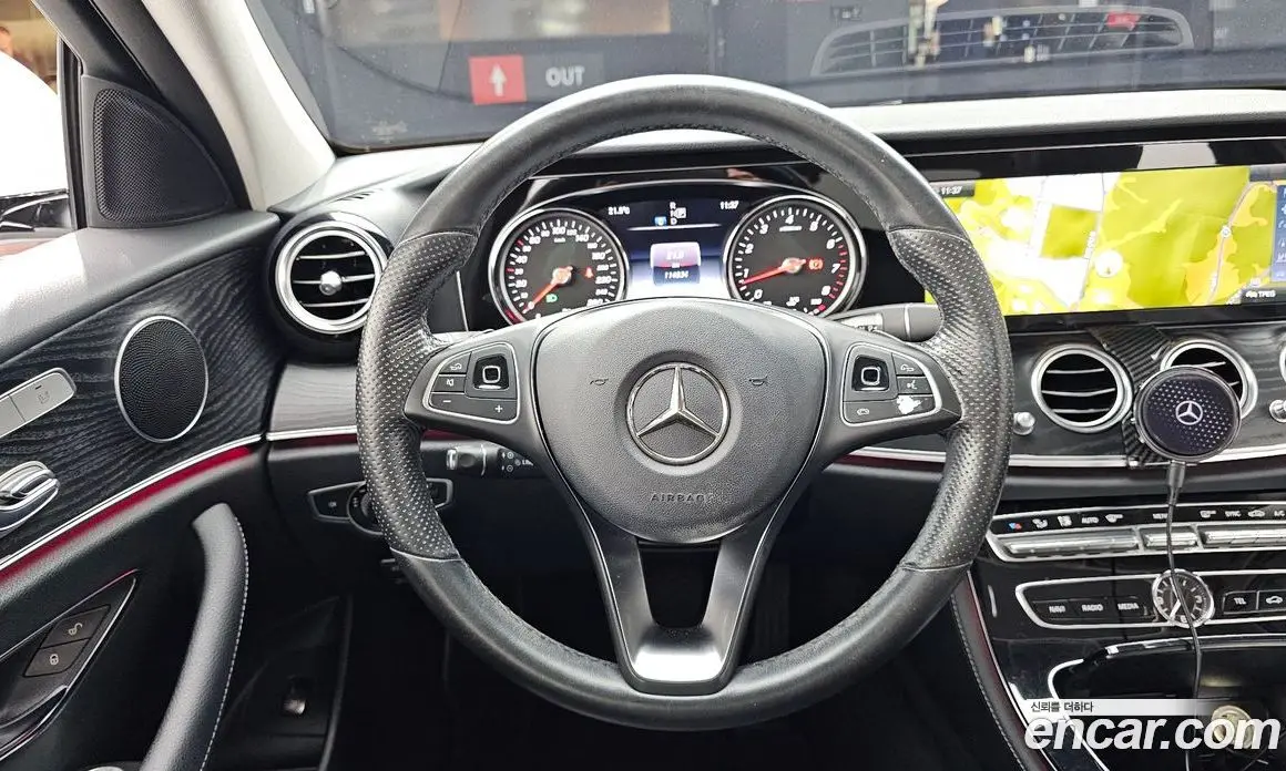 Mercedes-Benz E-Class 2017 2.0 автомат (гидро), фото 19