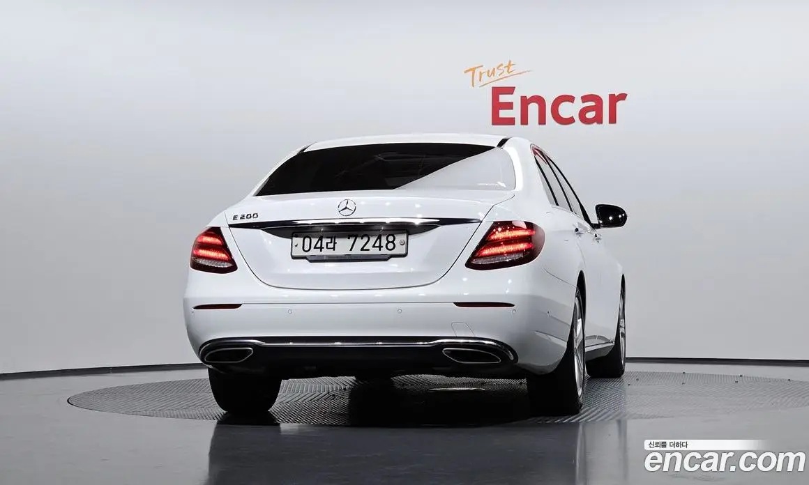 Mercedes-Benz E-Class 2017 2.0 автомат (гидро), фото 4