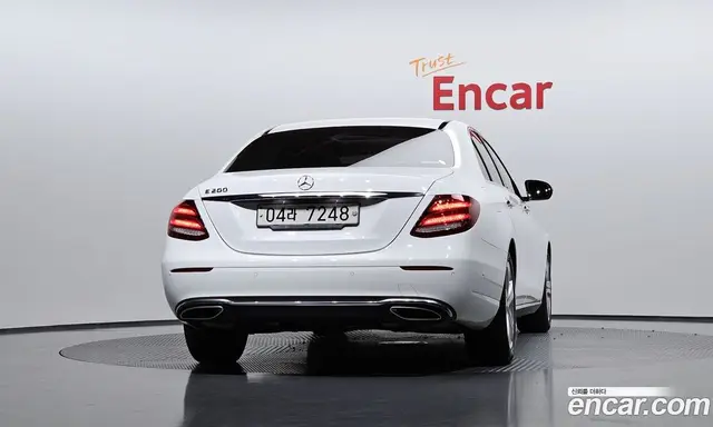 Mercedes-Benz E-Class 2017 2.0 автомат (гидро), миниатюра 4