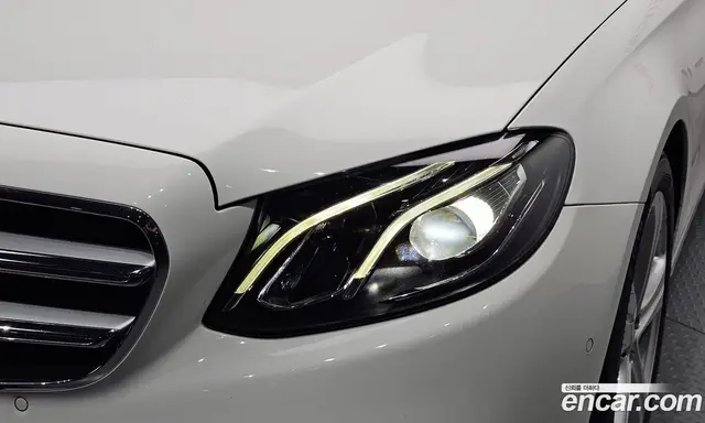 Mercedes-Benz E-Class 2017 2.0 автомат (гидро), миниатюра 8