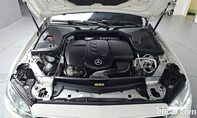 Mercedes-Benz E-Class 2017 1.9 автомат (гидро), миниатюра 5