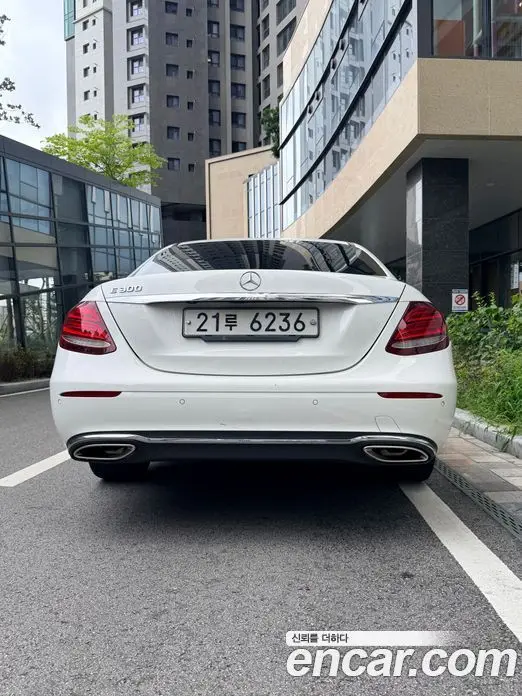 Mercedes-Benz E-Class 2017 2.0 автомат (гидро), миниатюра 4
