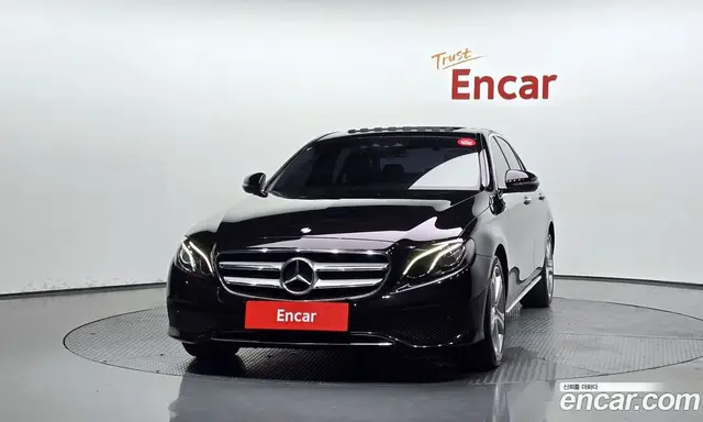 Mercedes-Benz E-Class 2017 2.0 автомат (гидро), миниатюра 3