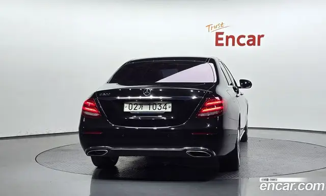 Mercedes-Benz E-Class 2017 2.0 автомат (гидро), миниатюра 4