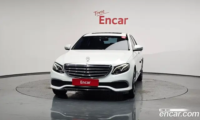 Mercedes-Benz E-Class 2017 1.9 автомат (гидро), миниатюра 3