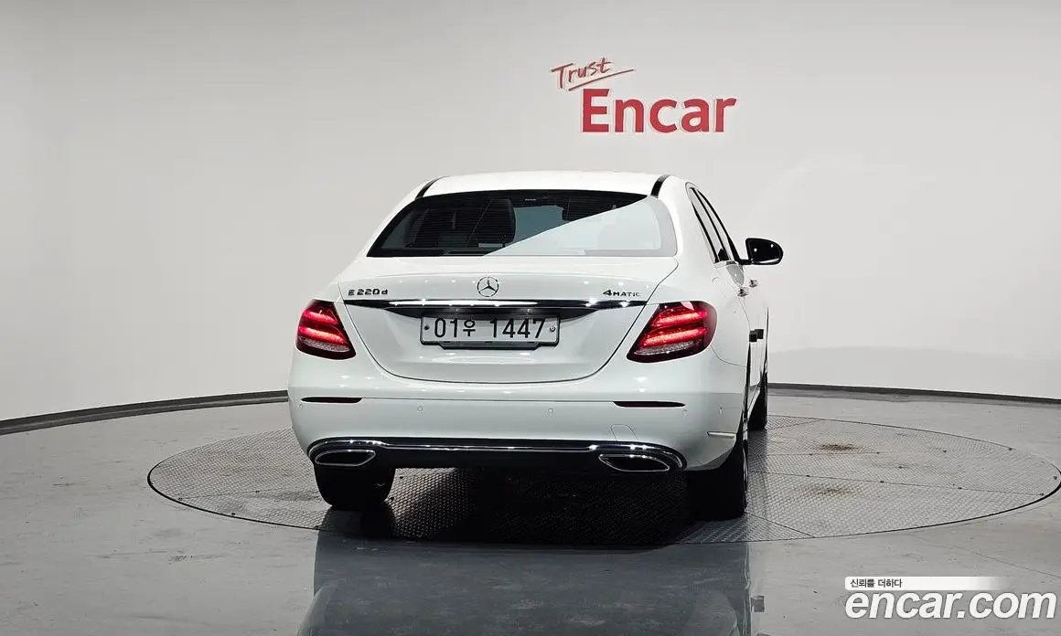 Mercedes-Benz E-Class 2017 1.9 автомат (гидро), фото 4