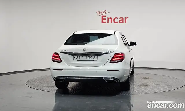 Mercedes-Benz E-Class 2017 1.9 автомат (гидро), миниатюра 4