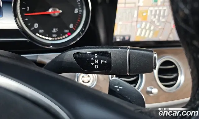 Mercedes-Benz E-Class 2017 1.9 автомат (гидро), миниатюра 9