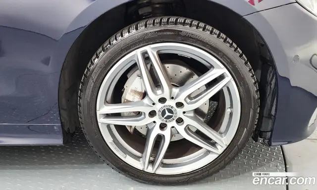 Mercedes-Benz E-Class 2018 1.9 автомат (гидро), миниатюра 5