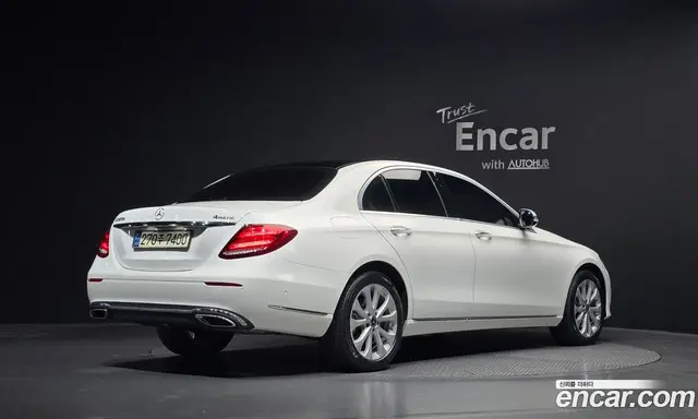 Mercedes-Benz E-Class 2018 1.9 автомат (гидро), миниатюра 2