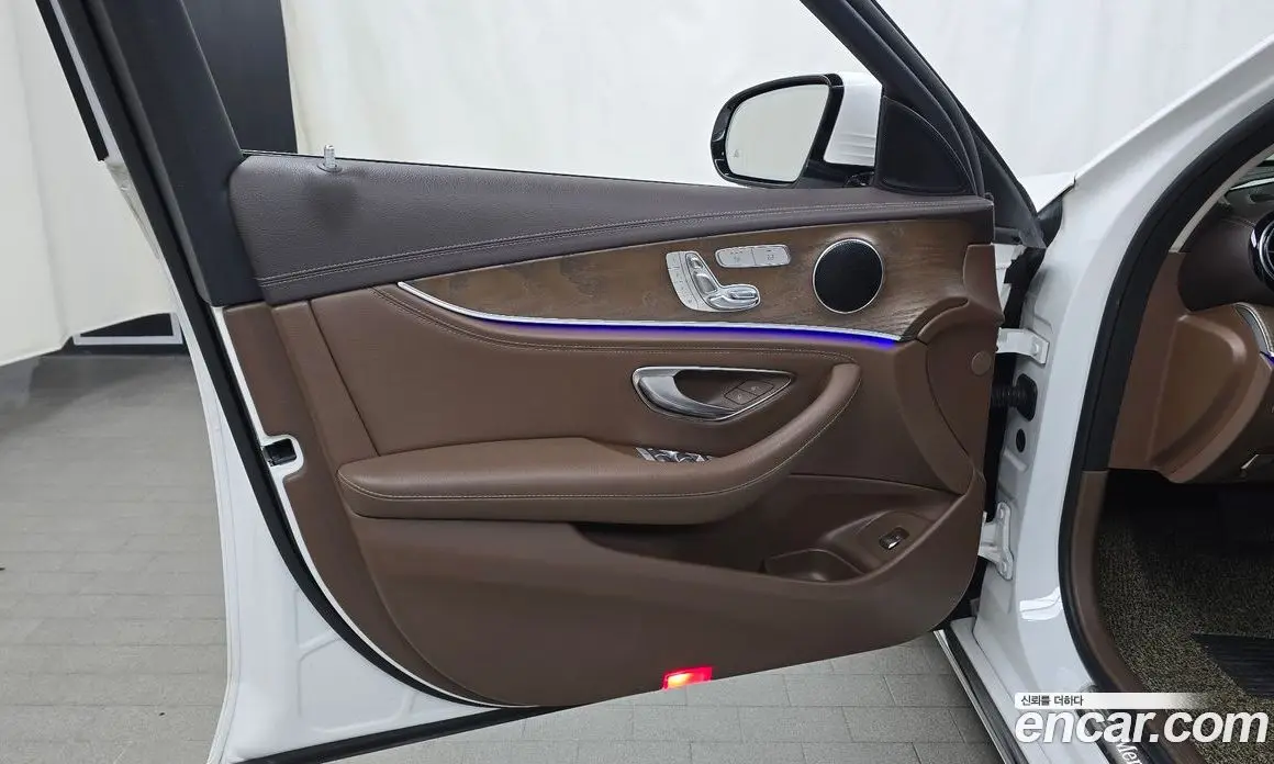 Mercedes-Benz E-Class 2018 1.9 автомат (гидро), фото 14