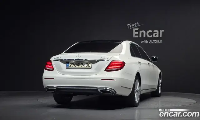 Mercedes-Benz E-Class 2018 1.9 автомат (гидро), миниатюра 4
