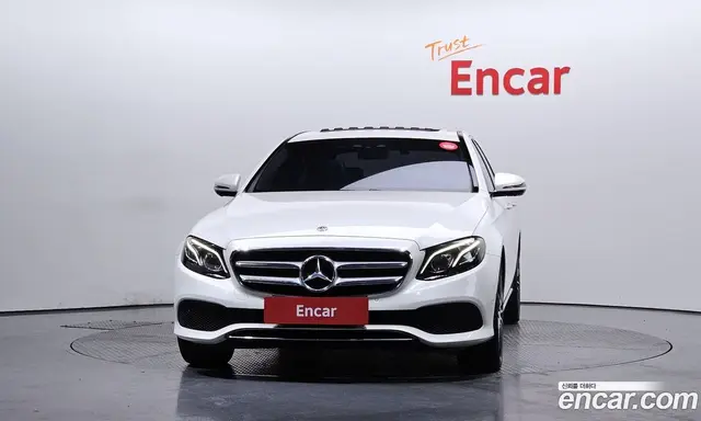 Mercedes-Benz E-Class 2018 2.0 автомат (гидро), миниатюра 3